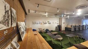 Four Lines, One City　４